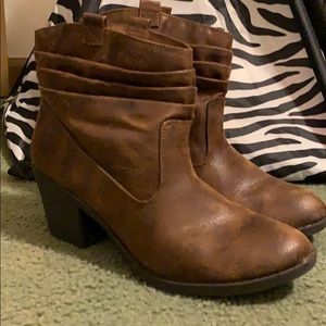 Brown short boots